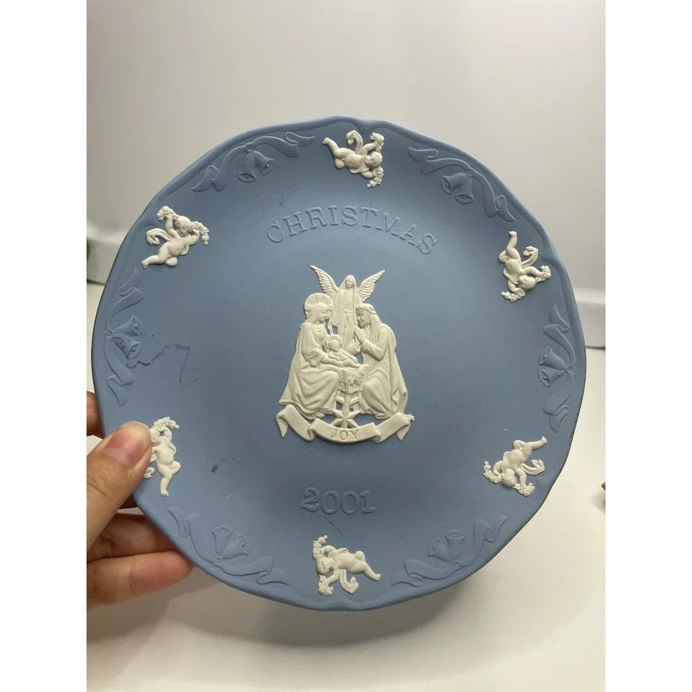 Wedgwood Jasper 2001 Christmas Plate Made in England Blue